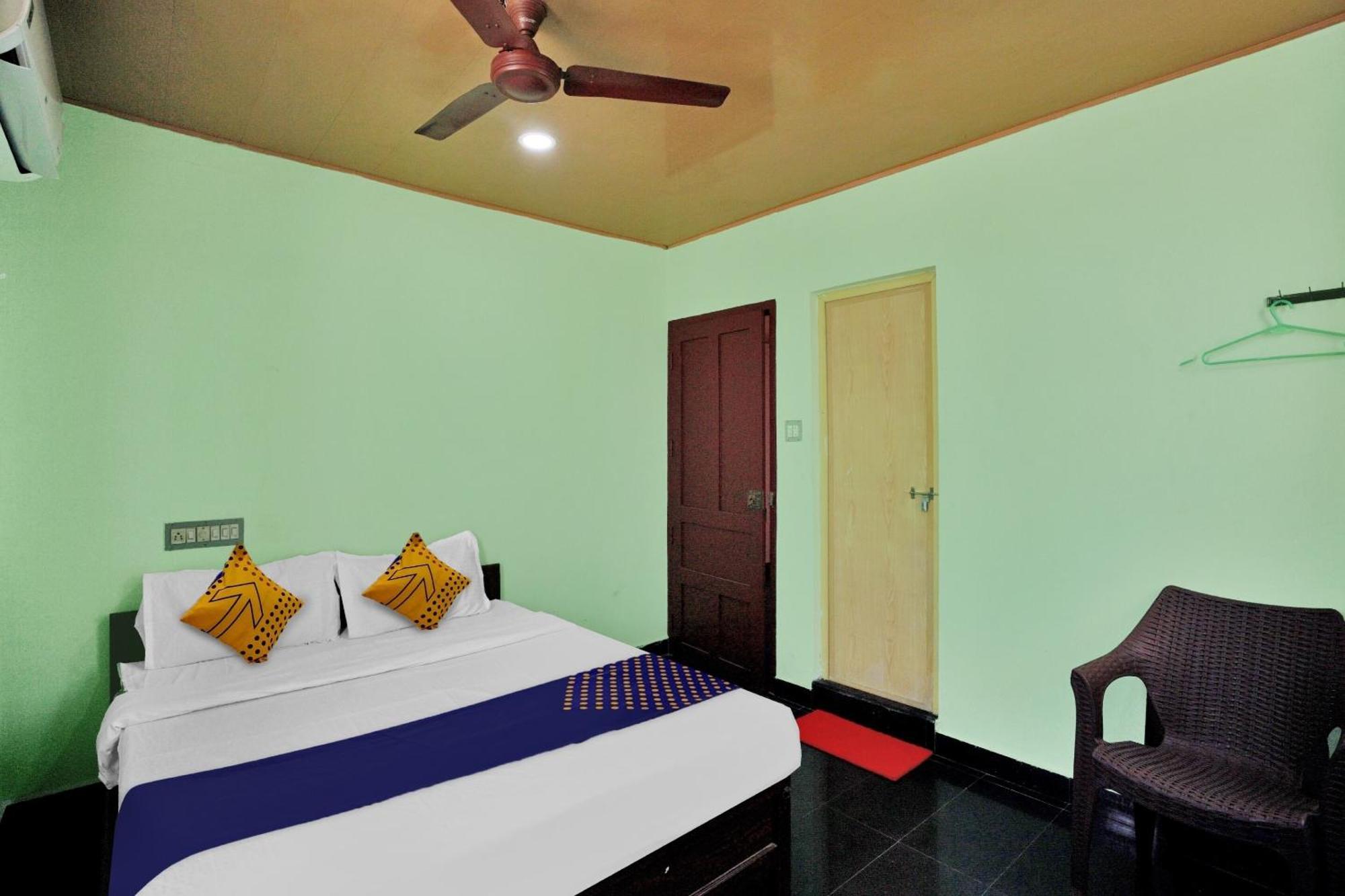 Hotel O Ashok Inn Kazhakuttam Esterno foto
