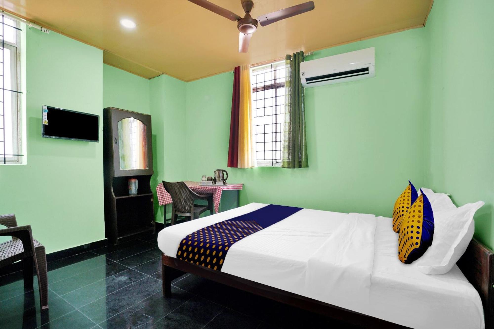 Hotel O Ashok Inn Kazhakuttam Esterno foto